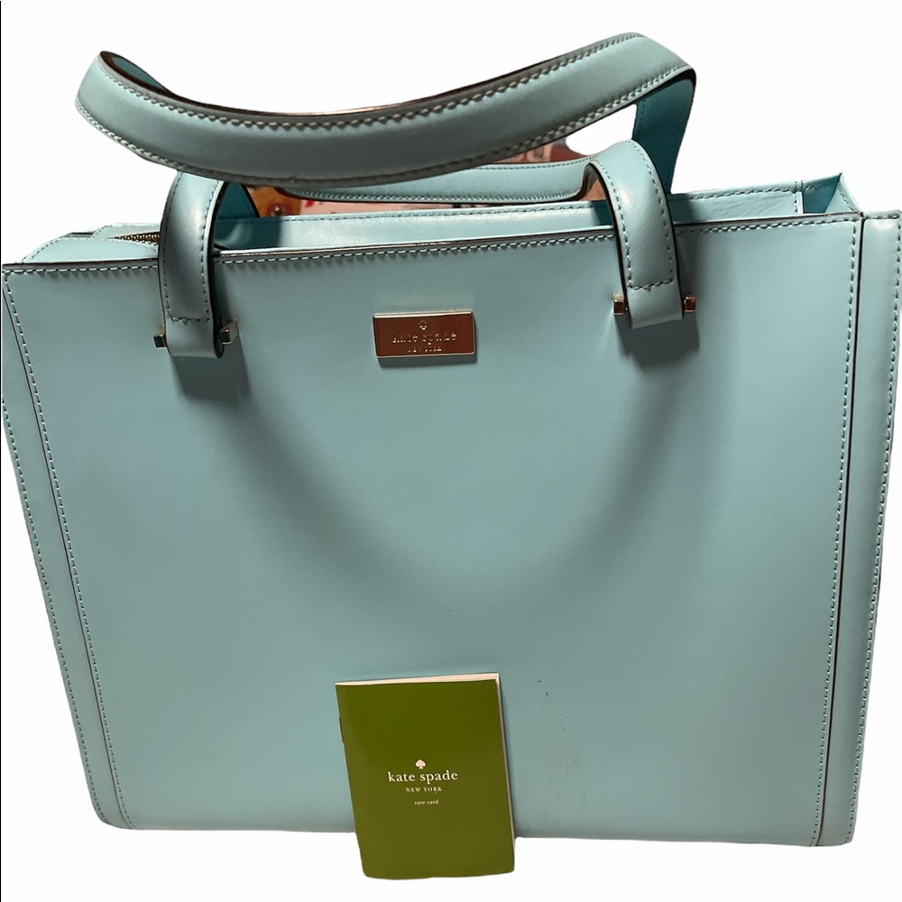 Kate Spade bag. Used 3 times. No scratches.